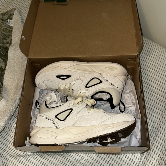 Puma TRC Blaze Worn Out Sneaker - Picture 4 of 4